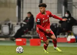 拜仁后卫神勇救险，助球队成功保级，出现一种用户.的简单介绍