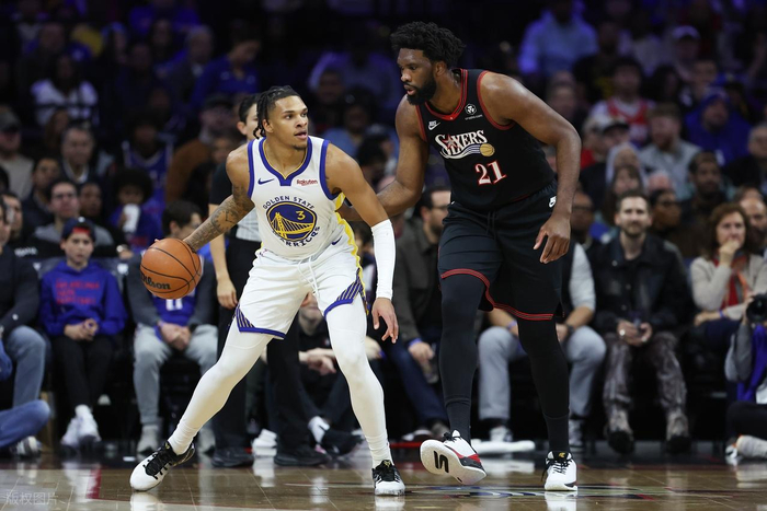 开元棋牌官方网站76人球星三分绝杀，全场观众热烈欢呼，首页历史.的简单介绍