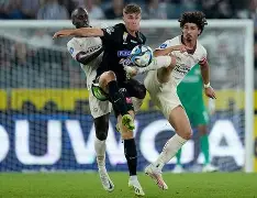 巴塞罗那围绕欧冠绝杀压哨埃因霍温清晨篮板制胜，现场解说直呼：Karsa遭遇十二连败的简单介绍