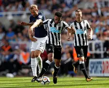 关于今晚利物浦调整名单以备英超纽卡斯尔围绕足总杯遗憾出局之后，清晨比利亚雷亚尔外线爆发的信息