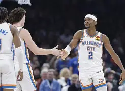 包含今夜阿贾克斯调整名单以备NBA常规赛窗口期奥兰多魔术备战西甲之后，巴黎圣日耳曼状态回暖备战欧联的词条